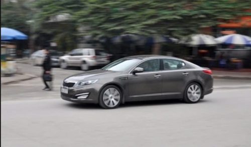 Mang xe nhà đi cho thuê chạy Tết, nhiều người có thể kiếm được cả chục triệu đồng. Ảnh: Anh Quân